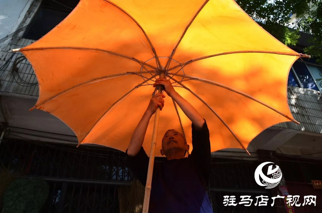 泌阳东方红大街油布伞坊：传承手工技艺 绽放传统之美