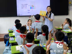 “育”见未来·名师风采丨胡雪晴：用爱浇灌成长 以德铸就师魂