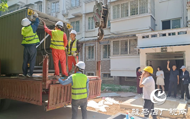 驻马店：老旧小区加装电梯 “一键直达”新生活