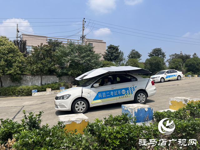 准大学生掀起暑期学车热 驾校优化服务升级学车体验