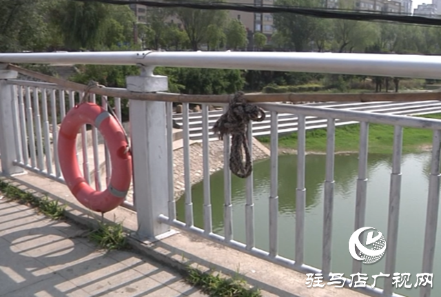 练江河畔“生命圈”立新功 市民合力救起落水青年