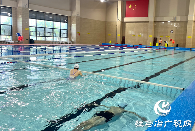 夏季游泳热 安全要记牢