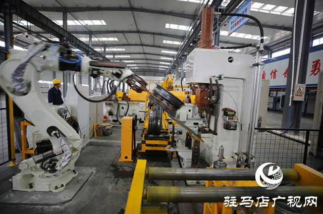 驿城区：中集华骏出口业务提速 订单金额超1.4亿元