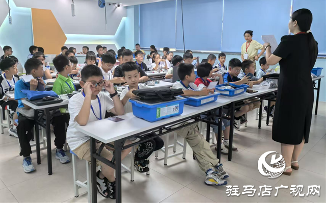 第八届驻马店市青少年机器人竞赛火热开赛