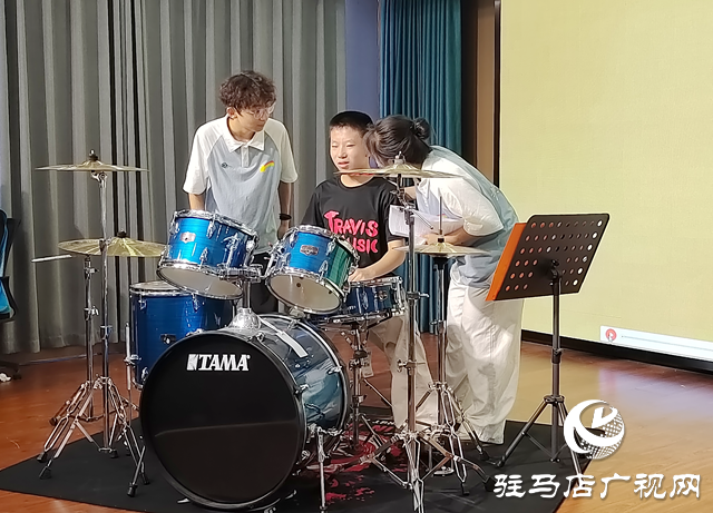 黄淮学院“七彩星”志愿服务队:用青春力量浇灌特殊儿童梦想之花