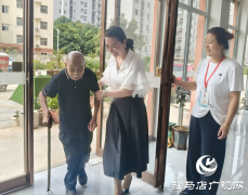 &ldquo;红色物业&rdquo;进社区 情暖居民新生活