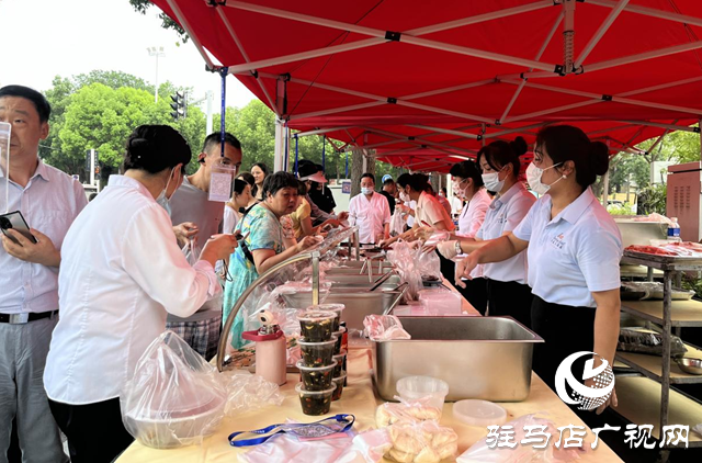 驿城区市场监督管理局开展酒店出摊现象专项监督检查