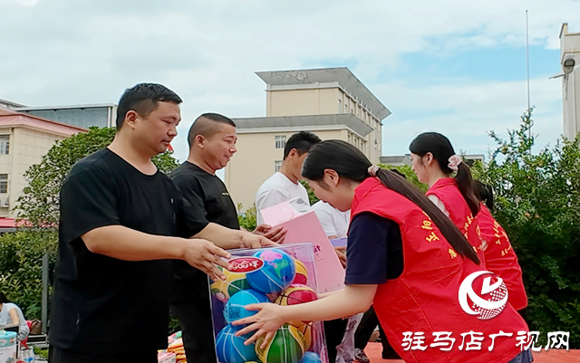 正阳县：公益活动温暖特殊儿童