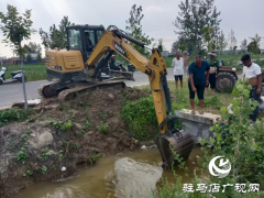 驿城区诸市镇：干群同心掀起抗旱保秋热潮