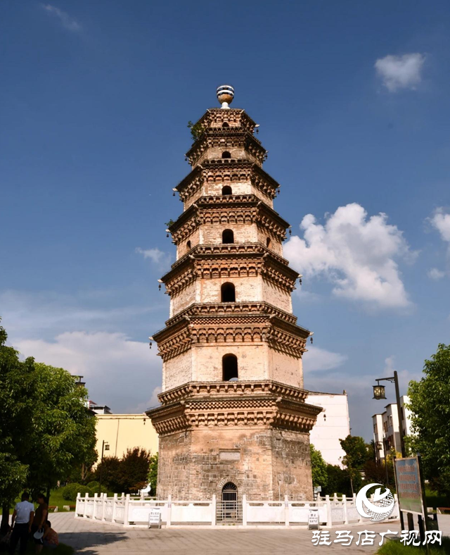 【大美天中】 千年古塔见证西平历史 宝岩寺塔承载文化记忆