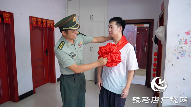 驻马店学子赵文康!你的火箭军工程大学录取通知书送达!