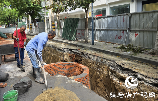 战高温保进度 驻马店市区春晓街排水工程加速惠民生