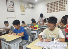 墨香浸润暑期 书法传承文化
