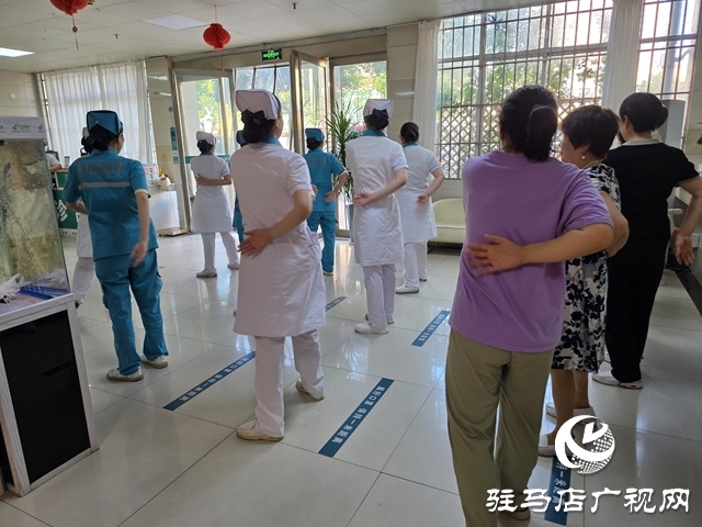 三伏天减脂正当时 跟着白衣天使练健骨操