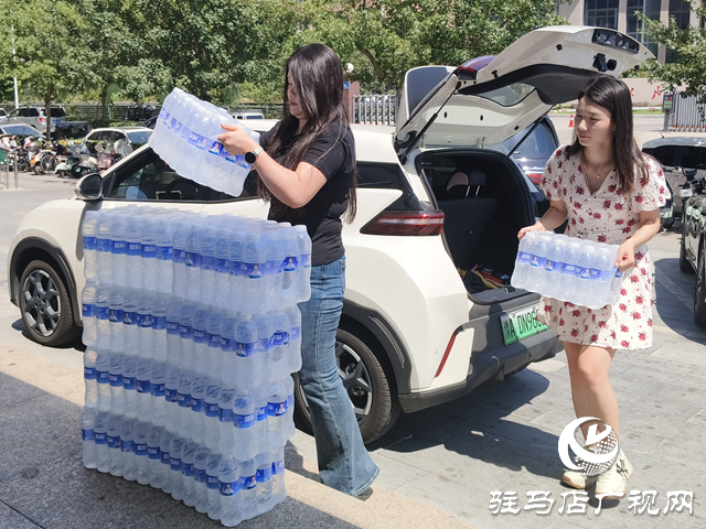 驻马店爱心冰箱里的温暖传递