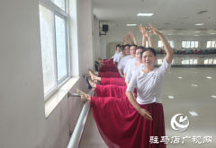 岁月不阻追梦心！这群退休老太以舞书写&ldquo;夕阳传奇&rdquo;