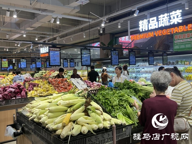 高温下的“菜篮子”:商超供应足 检测严 市民餐桌有保障