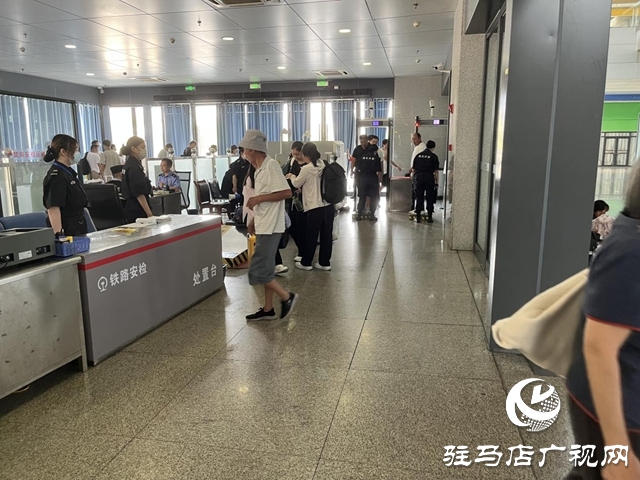 暑运过半 驻马店车务段运输平稳有序