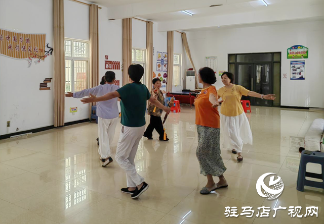 纱厂社区自编自演文艺汇演 致敬抗战胜利八十周年