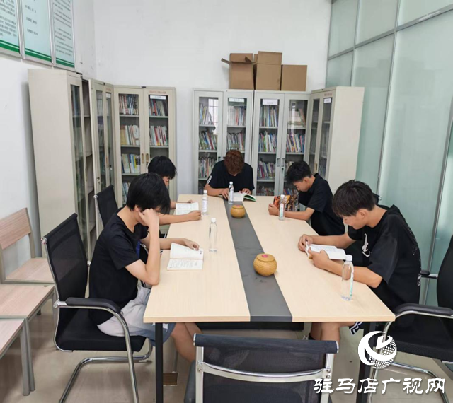 驿城区古城街道：暑期书香润心田 青春阅读正当时