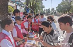 驻马店：开学季“定制公交”再启航  家校“点对点”接送更省心