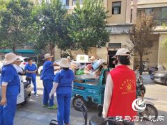 驿城区东风街道：清理小区杂物 守护居民安全