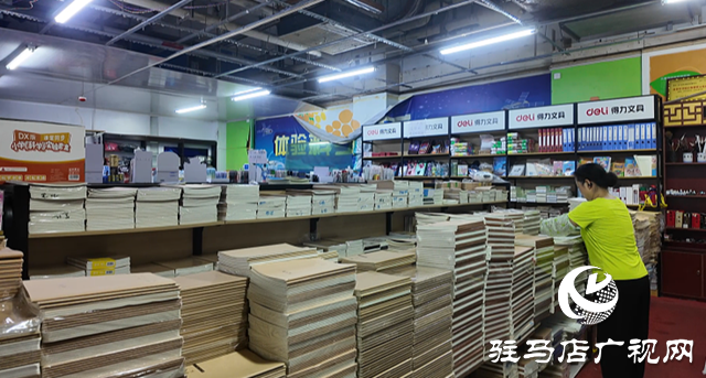 “开学经济”悄然升温文具迎来“热卖潮”