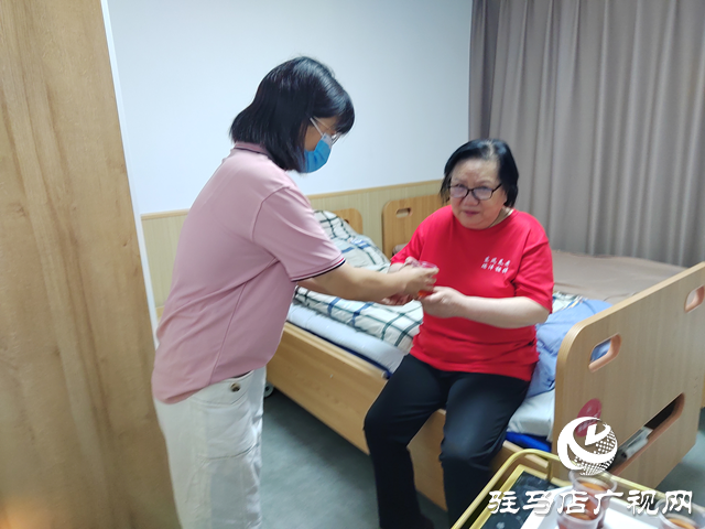 驿城区：“养老”变“享老” 守护最美“夕阳红”