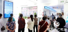 驿城区社会各界收听收看纪念中国人民抗日战争暨世界反法西斯战争胜利80周年大会直播