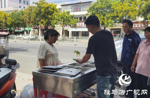 驿城区：多样化助餐让老年人从舌尖暖到心尖