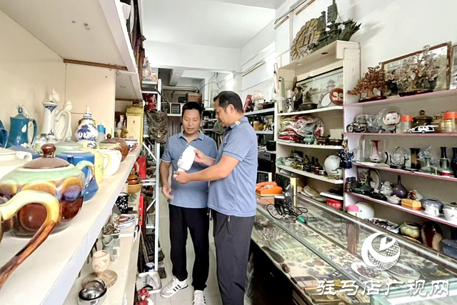 石磊:收藏老物件 讲述“光阴故事”