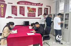 驿城区诸市镇：干部职工进书屋 全民阅读共成长