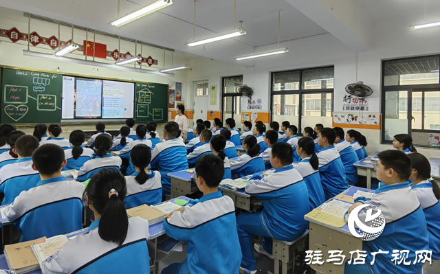 从阳:二十载坚守讲台 为天使丰盈翅膀