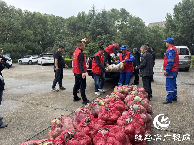 驻马店市好人团体开展“情暖中秋 爱满童心”公益慰问活动