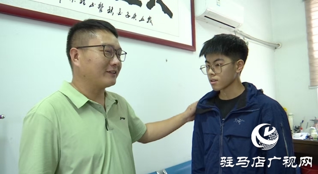 郭亚舟：扎根乡土十一载 化学课堂育新人