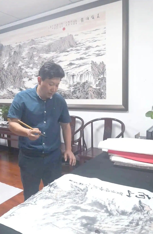 确山一高百年校庆：诗歌与艺术共鸣的历史时刻