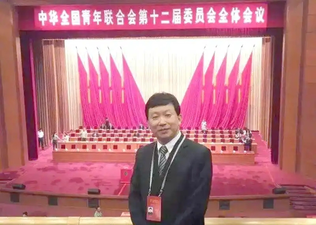 确山一高百年校庆：诗歌与艺术共鸣的历史时刻