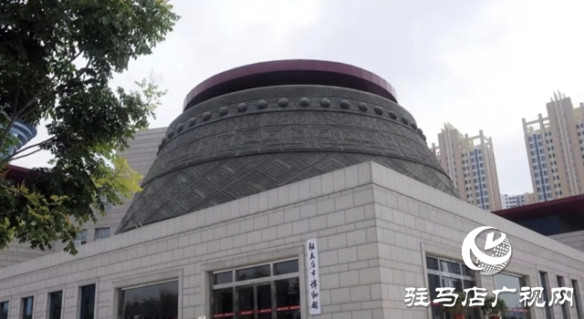驻马店:秋日美景藏不住 奇山古镇绘诗意画卷