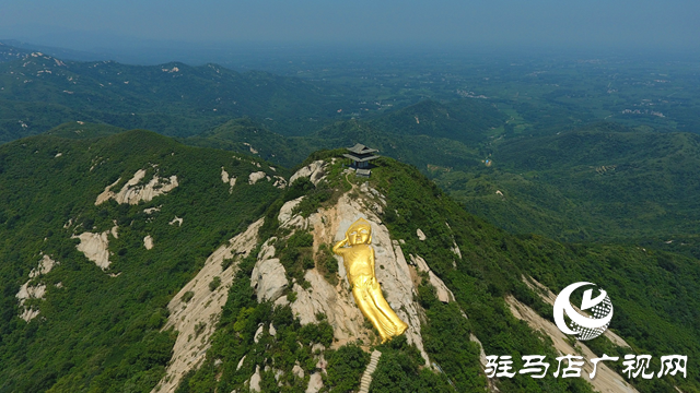 驻马店:秋日美景藏不住 奇山古镇绘诗意画卷