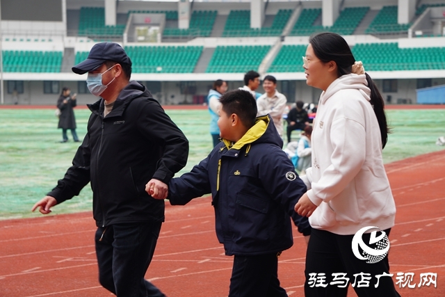 “薯乐运动会”温暖举行 志愿者与特殊儿童共赴快乐之约