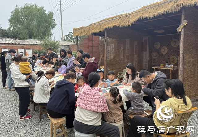 窑烤面包体验活动受欢迎 市民亲手制作感受生活温度​​