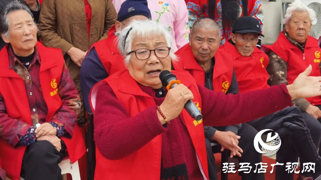 泌阳县：曲剧专场送温情 敬老爱老暖人心