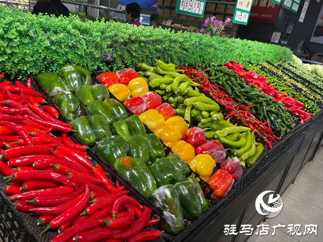 驻马店:蔬菜供应充足价格平稳 商超多举措守护市民“菜篮子”