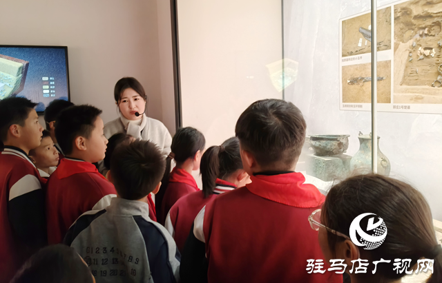 驻马店经济开发区金雀路小学开展“探寻蔡国历史 感受文化魅力”亲子主题实践活动