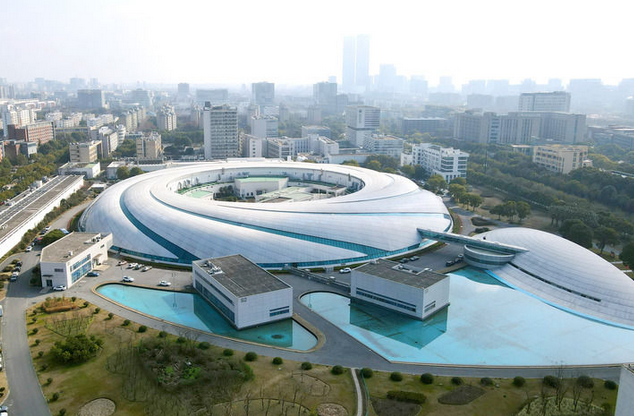 接续奋斗向未来——各地干部群众在四中全会精神指引下奋力拼搏谱新篇