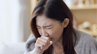 咳嗽久了会咳成肺炎……是真是假？| 谣言终结站
