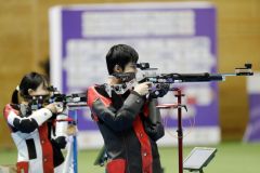 射击世锦赛10米气步枪混团中国队包揽金银