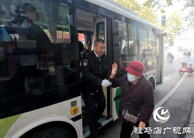 正阳县:开通“敬老爱老”公交专线 暖心守护银发族出行