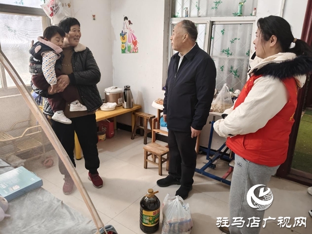 中国残联副主席张银良在国际残疾人日深入基层走访慰问