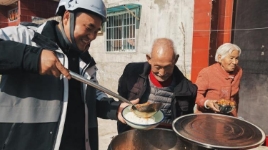 送饭上门！“强强娃”的暖心餐感动网友